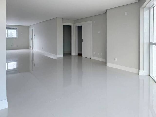 Apartamento para Venda em Balneário Camboriú - 4